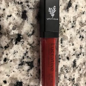 Younique Lucrative Lipgloss
